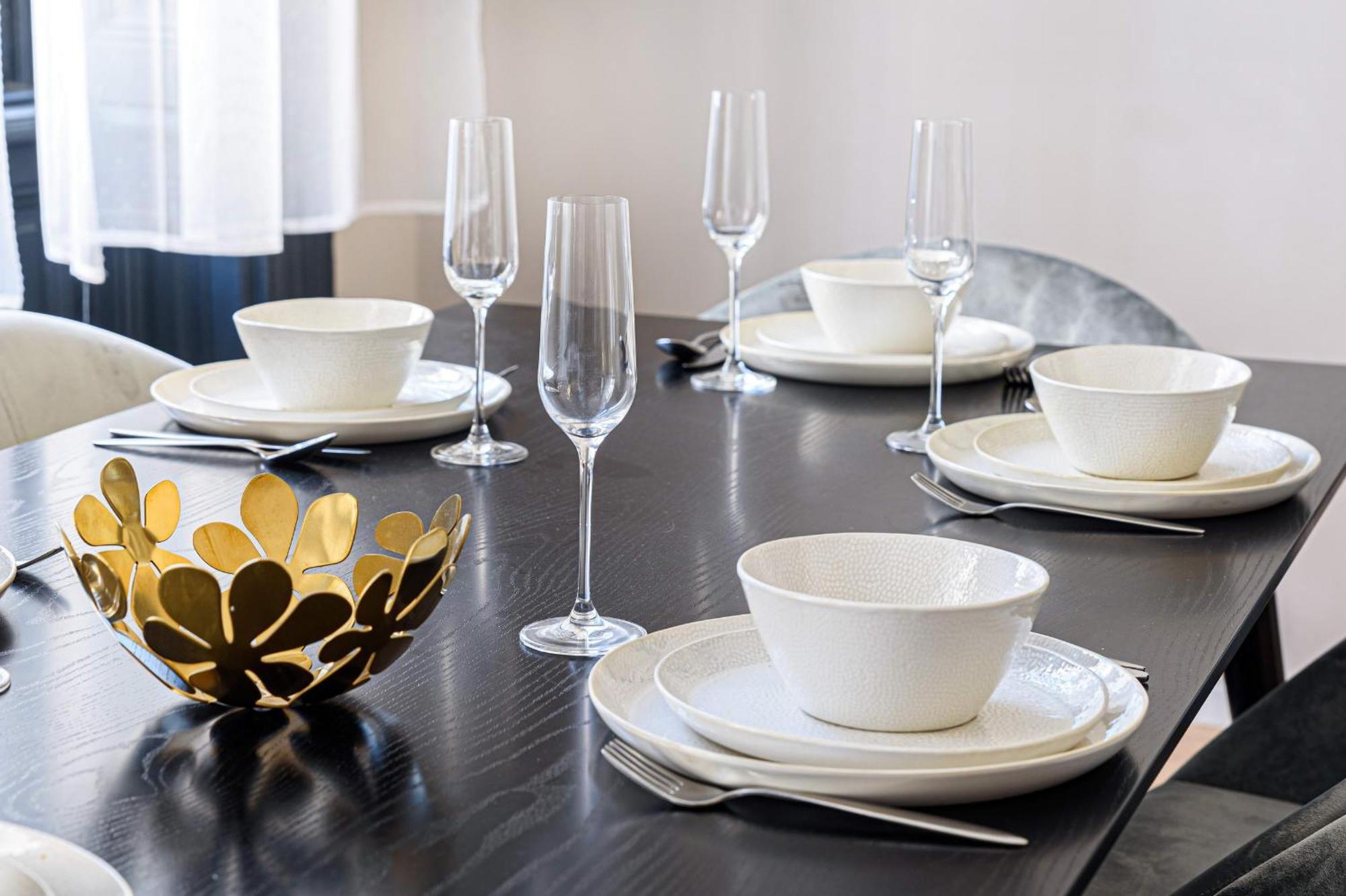 Luxurious & Spacious Central Apartment In The Kertesz Street — Photos 3